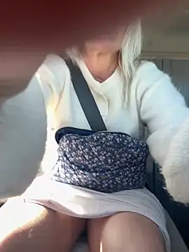 -Milfshake- online show from 04/08/26, 11:10