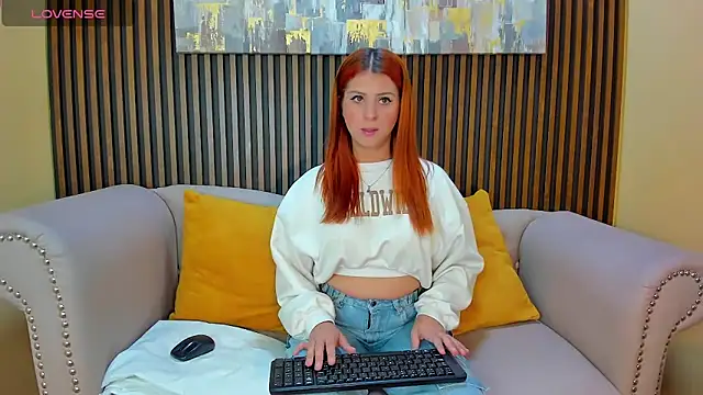 Nahiajhonson  online show from 03/07/25, 12:56