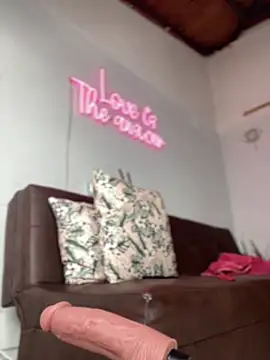 SamaraJay1 online show from 12/19/24, 01:07