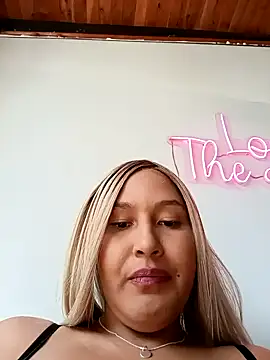 SamaraJay1 online show from 12/25/24, 06:41