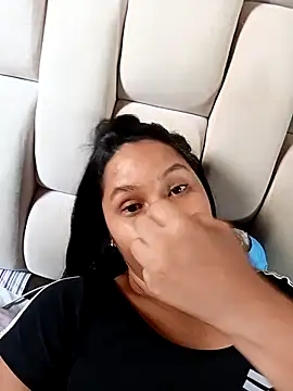 SamaraJay1 online show from 04/18/26, 07:07