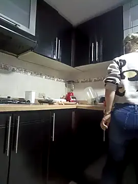 coral smitth online show from 02/11/25, 12:17