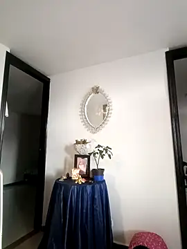 coral smitth online show from 09/17/25, 05:58