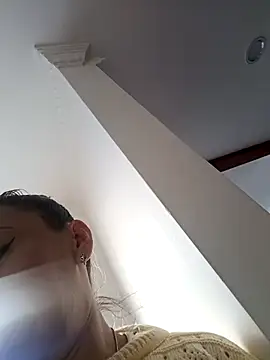 coral smitth online show from 04/18/26, 07:58