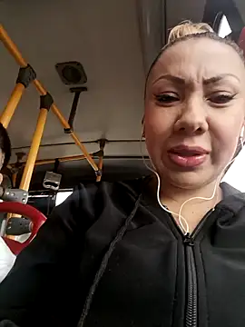 coral smitth online show from 04/19/26, 02:49