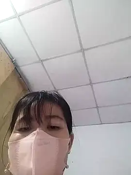 Snapshot of HimiJim chatting on 10/28/25, 02:42 HimiJim online show from 10/28/25, 02:42