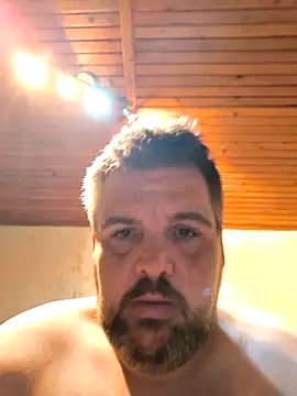 Snapshot of Ronny2510 chatting on 02/27/25, 10:31 Ronny2510 online show from 02/27/25, 10:31