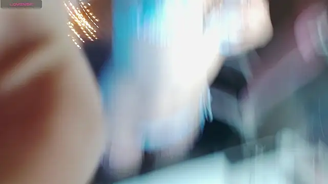 mily milk  online show from 12/12/24, 06:57