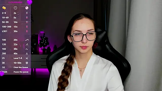 Sm0ly online show from 12/30/24, 02:53