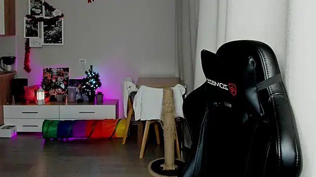 Sm0ly online show from 01/12/26, 02:28