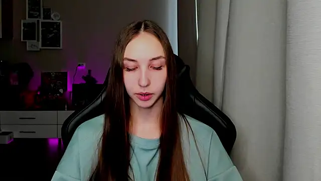 Sm0ly online show from 04/17/26, 02:03