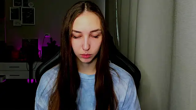Snapshot of Sm0ly chatting on 05/30/26, 03:47 Sm0ly online show from 05/30/26, 03:47
