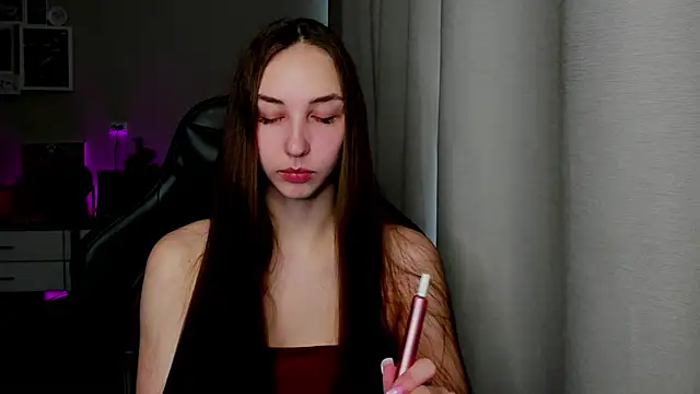 Snapshot of Sm0ly chatting on 06/04/26, 03:45 Sm0ly online show from 06/04/26, 03:45