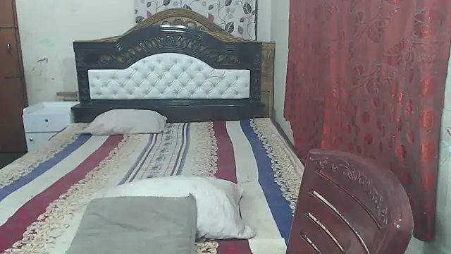 Snapshot of mariyaqueen chatting on 11/02/25, 09:06 mariyaqueen online show from 11/02/25, 09:06