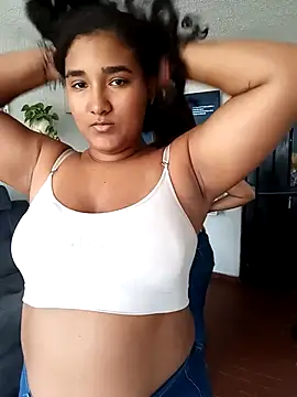 samanthaeliott22 online show from 03/21/25, 09:23