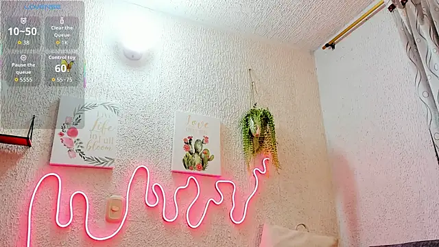 samanthaeliott22 online show from 10/23/25, 01:49