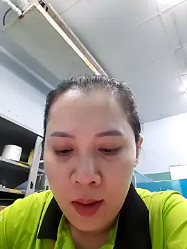 Snapshot of Benlla2802 chatting on 12/06/24, 05:55 Benlla2802 online show from 12/06/24, 05:55