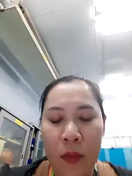 Snapshot of Benlla2802 chatting on 12/10/24, 03:22 Benlla2802 online show from 12/10/24, 03:22