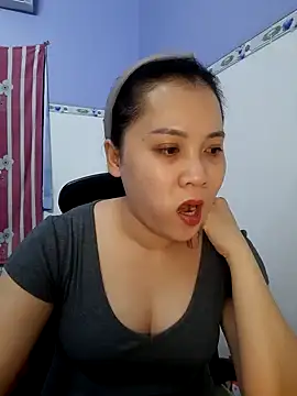 Snapshot of Benlla2802 chatting on 12/12/24, 03:16 Benlla2802 online show from 12/12/24, 03:16