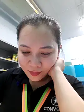 Snapshot of Benlla2802 chatting on 12/14/24, 08:18 Benlla2802 online show from 12/14/24, 08:18