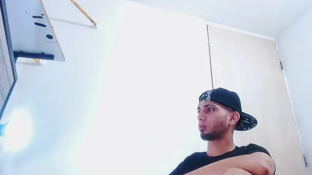 Snapshot of Gregory_hard chatting on 11/13/25, 03:49 Gregory hard online show from 11/13/25, 03:49