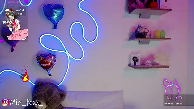 Snapshot of Mia_foxx_ chatting on 02/08/25, 12:06 Mia foxx online show from 02/08/25, 12:06