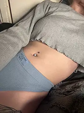 indie-rayne online show from 03/06/25, 04:41