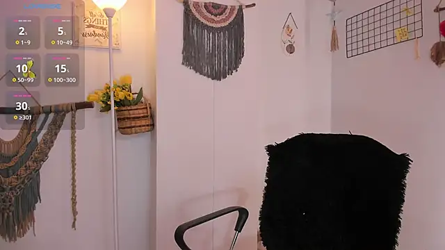 anaruiz  online show from 12/04/25, 08:28