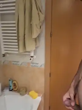 LoanyPau online show from 10/09/25, 10:41