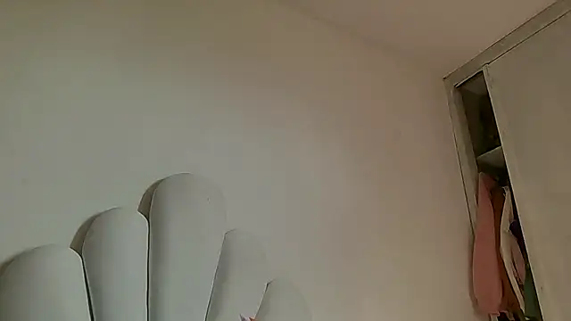 Cutie Shy  online show from 07/10/26, 01:36