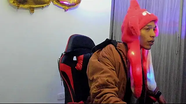 Snapshot of TommyGun_22 chatting on 12/30/24, 01:48 TommyGun 22 online show from 12/30/24, 01:48