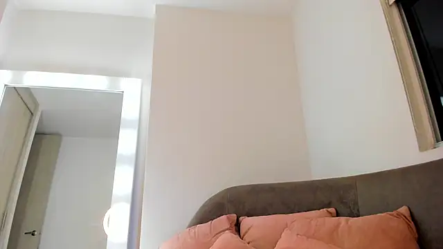 Snapshot of GabyFerrerr chatting on 06/19/26, 12:15 GabyFerrerr online show from 06/19/26, 12:15