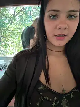 Snapshot of samantha_kevin chatting on 12/15/24, 08:15 samantha kevin online show from 12/15/24, 08:15