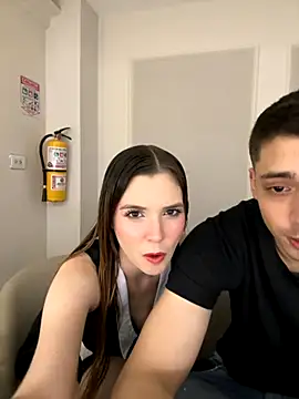 Snapshot of samantha_kevin chatting on 10/27/25, 05:11 samantha kevin online show from 10/27/25, 05:11