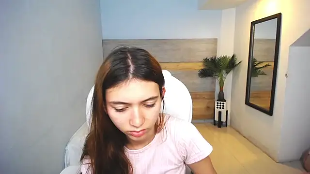 liseth fox online show from 12/04/24, 11:13