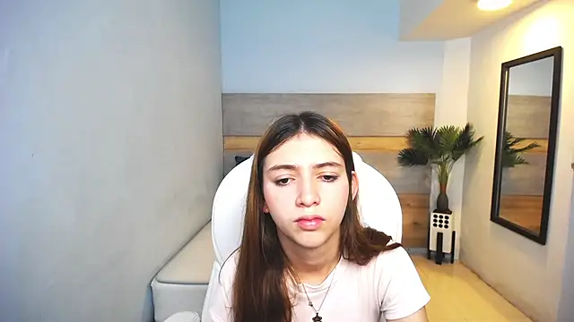 liseth fox online show from 12/06/24, 07:45