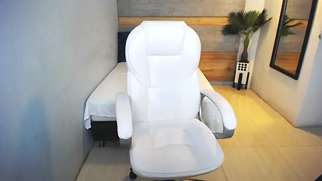 liseth fox online show from 12/07/24, 01:58