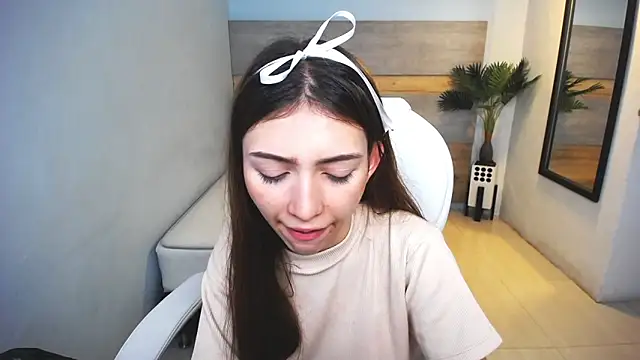 liseth fox online show from 12/09/24, 08:12