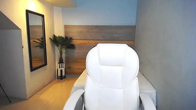 liseth fox online show from 12/21/24, 01:15