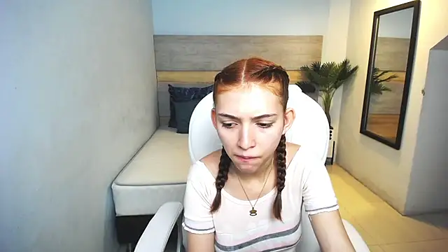 liseth fox online show from 12/24/24, 06:17