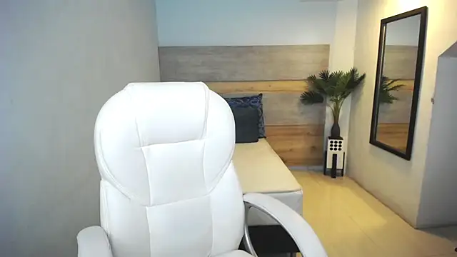 liseth fox online show from 01/13/25, 07:53