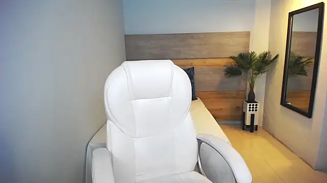 liseth fox online show from 01/25/25, 01:43