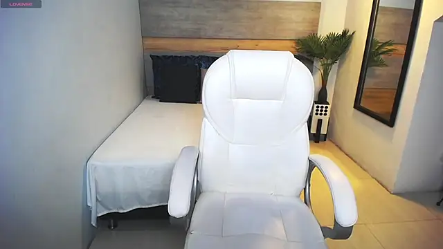 liseth fox online show from 02/26/25, 11:26