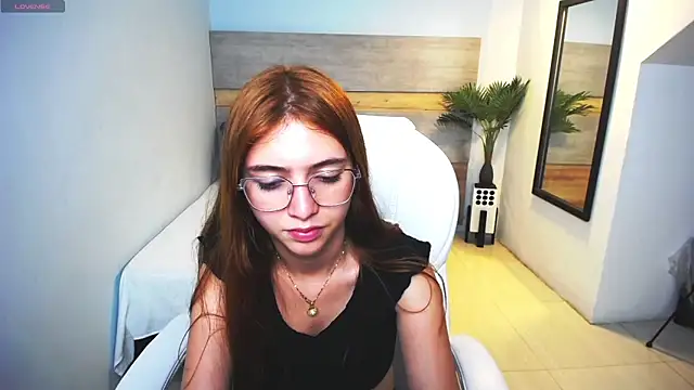 liseth fox online show from 03/11/25, 02:10