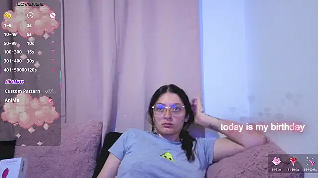 Snapshot of lessliee22_ chatting on 05/19/26, 07:37 lessliee22 online show from 05/19/26, 07:37