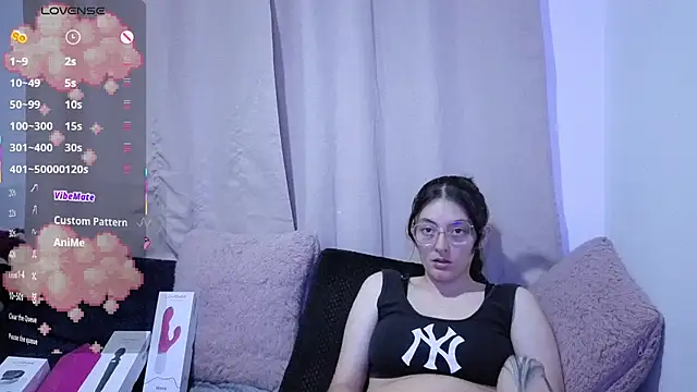 Snapshot of lessliee22_ chatting on 07/01/26, 02:57 lessliee22 online show from 07/01/26, 02:57