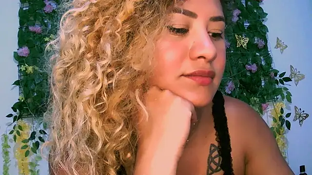 Crysrus online show from 01/17/25, 02:50