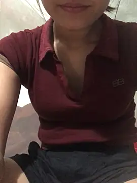 Snapshot of Cute_lady99 chatting on 11/18/25, 07:46 Cute lady99 online show from 11/18/25, 07:46