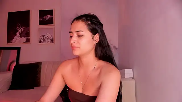 Snapshot of lara_madisson chatting on 02/19/26, 05:14 lara madisson online show from 02/19/26, 05:14