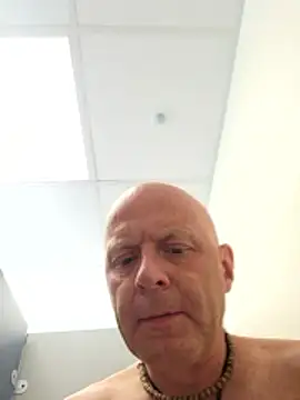 Snapshot of Alwaysreadysex69 chatting on 05/18/26, 02:01 Alwaysreadysex69 online show from 05/18/26, 02:01